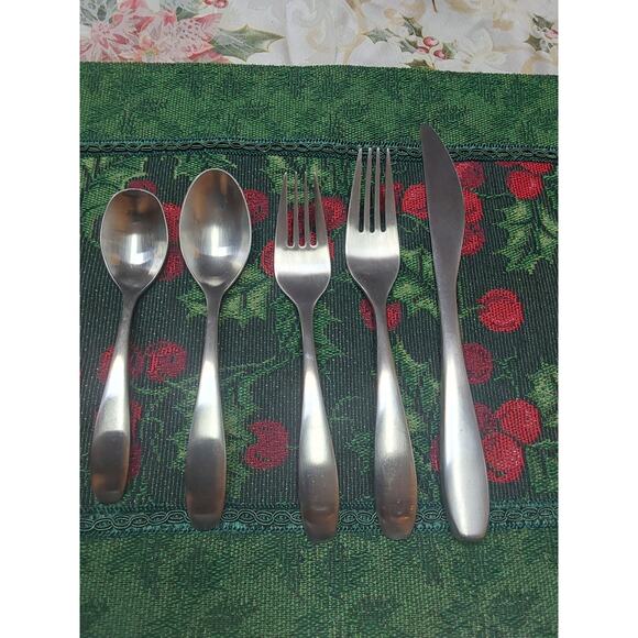 Oneida 5 pc place setting Silverware Stafford Stainless 4 settings 20 pc total - Picture 3 of 5
